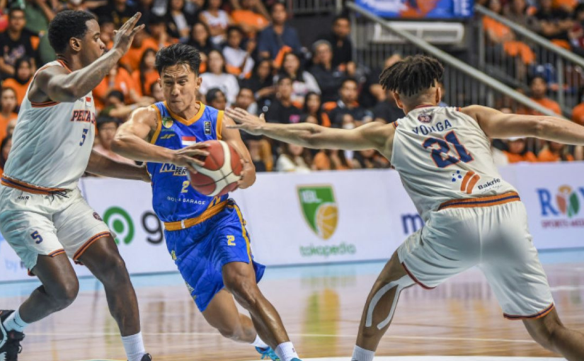 Drama Overtime, Satria Muda Taklukkan Pelita Jaya dengan Buzzer Beater